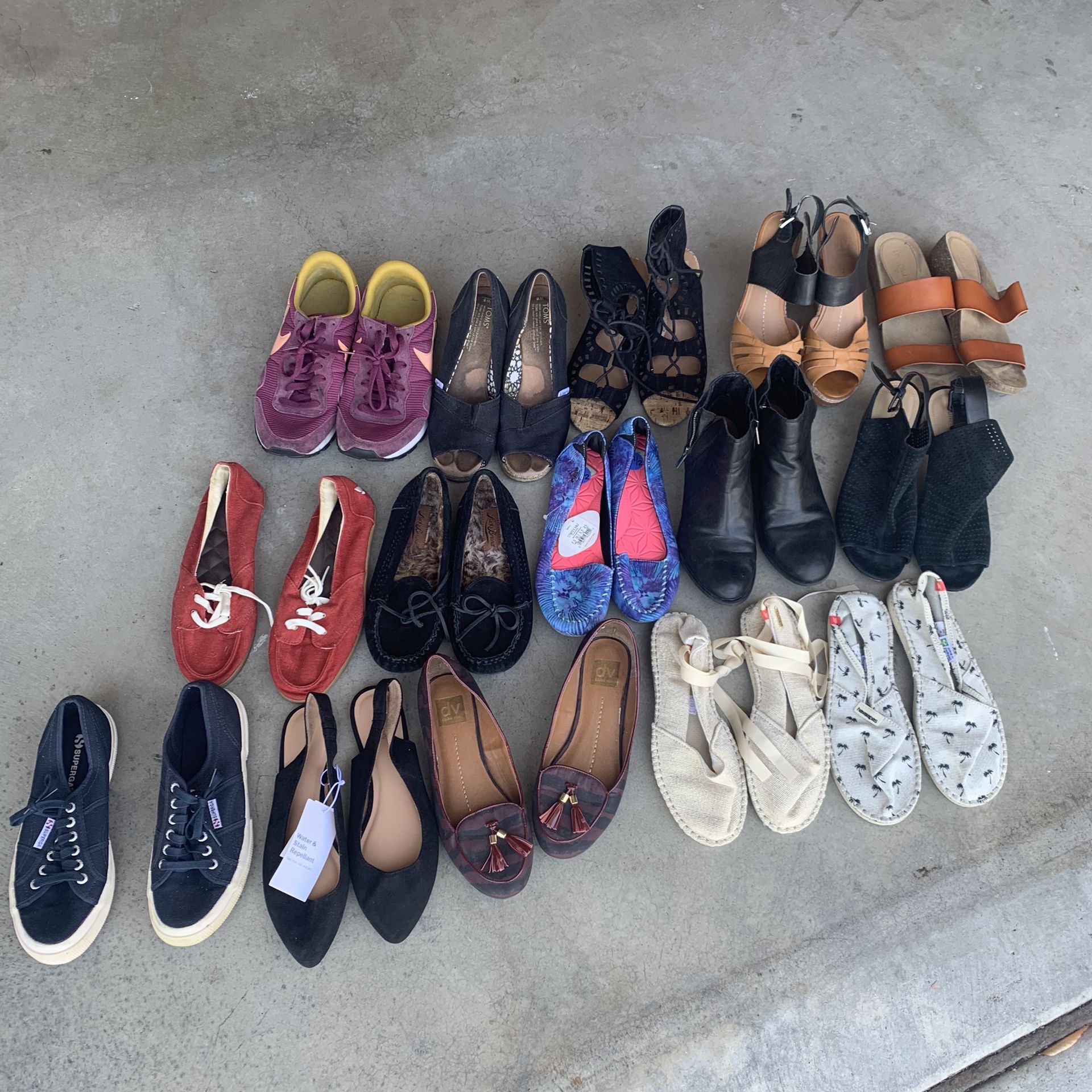 Women’s assorted shoes LOT