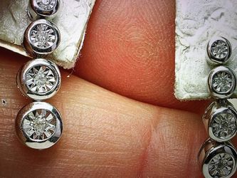 Modern 10k white gold diamond ladies 4 stone bezel set diamond ladies earrings