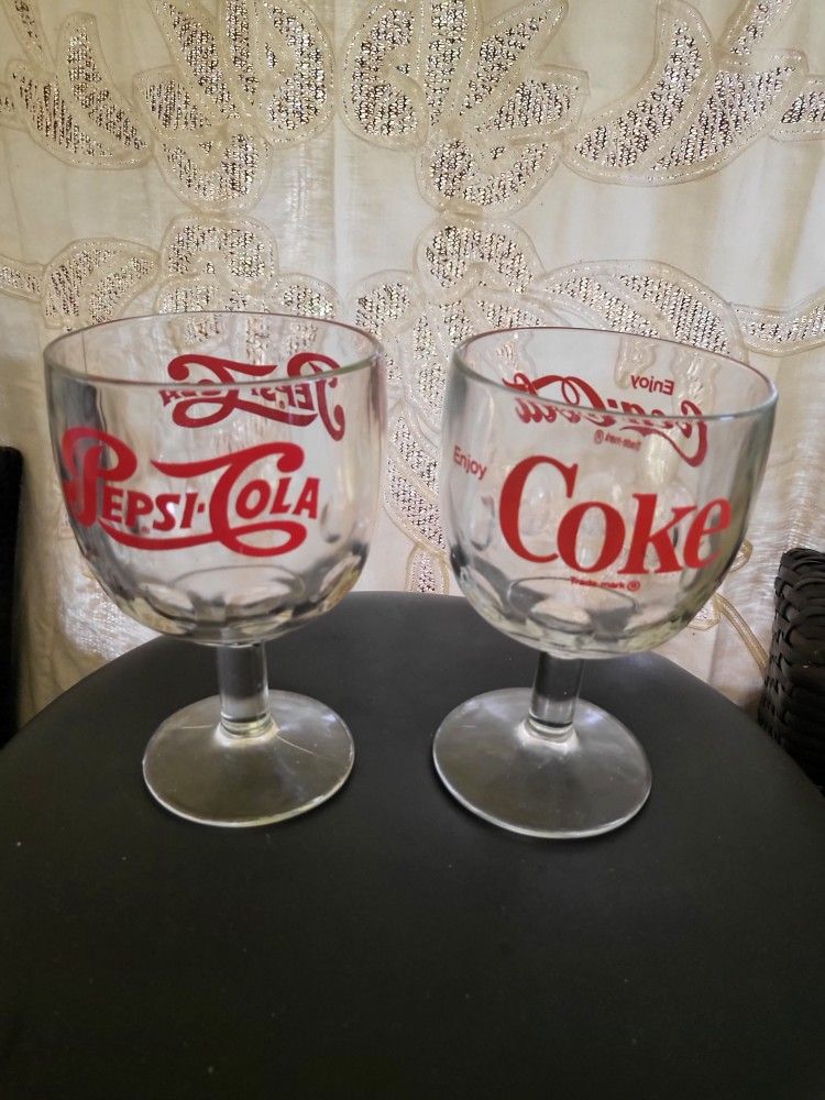 Vintage 1970s Pepsi-Cola And Coke (CoCo-CoLa),®