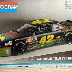 Monogram #42 Mello Yello Pontiac Stock Car Model Kit