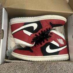  AIR JORDAN 1 MID