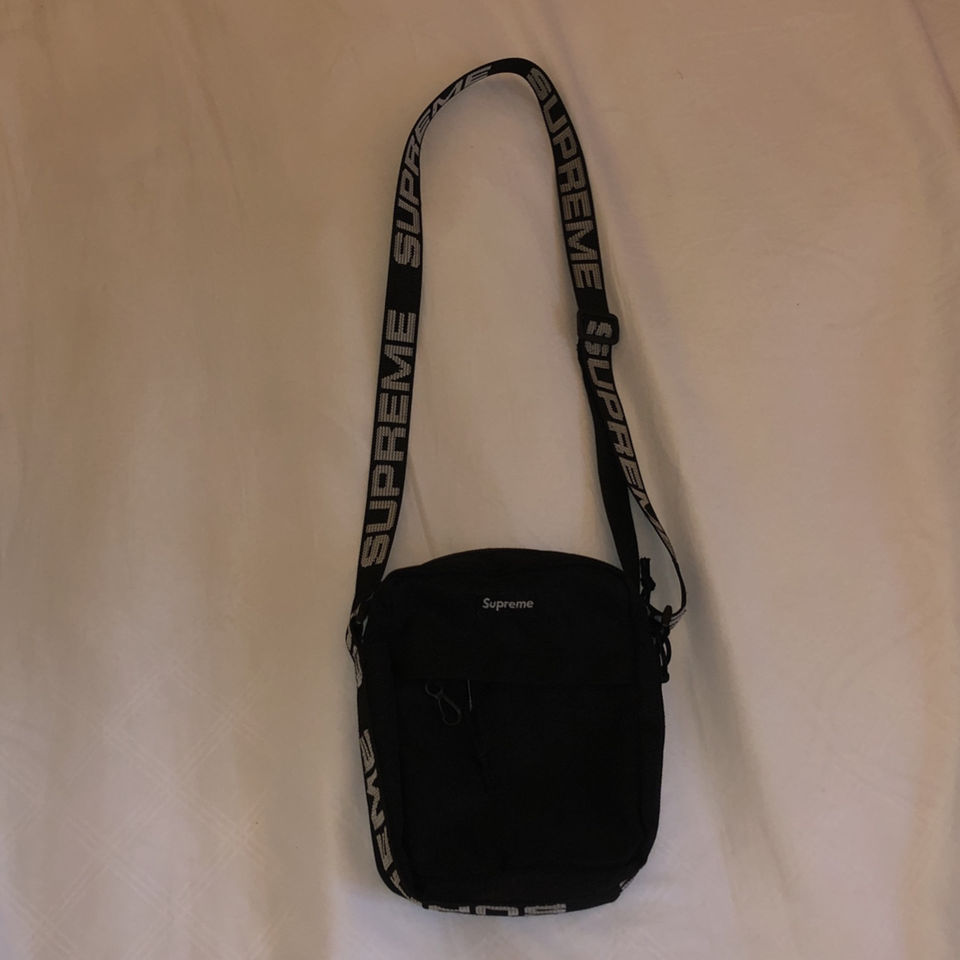 Supreme Shoulder Bag 