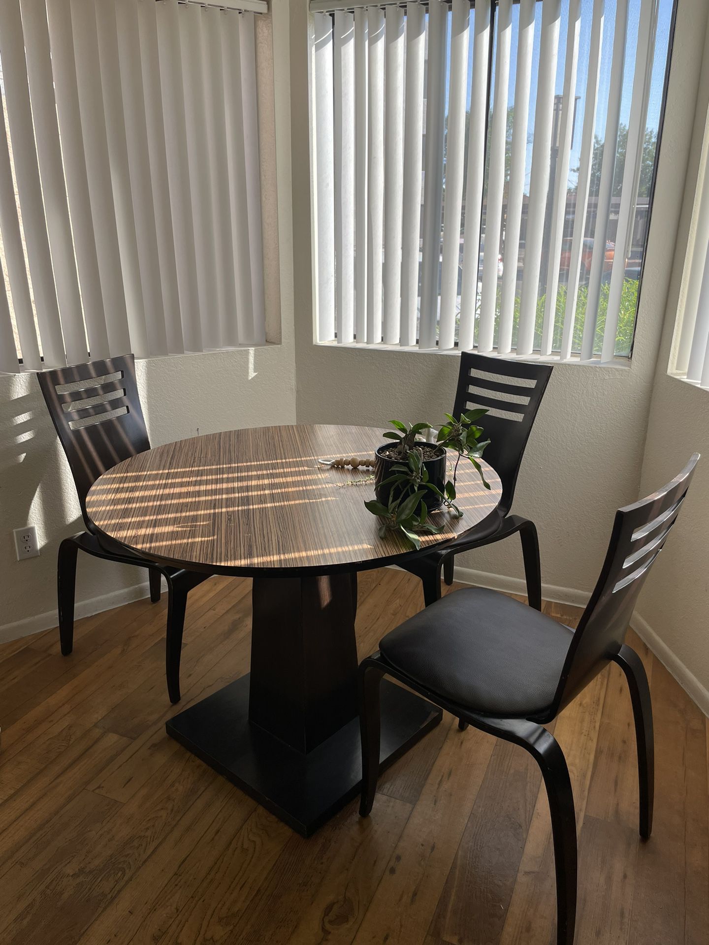 Dining Table and Chairs Set