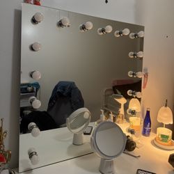 Vanity Mirror With Lights