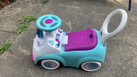 Kiddieland Disney Frozen Magic Adventure Ride-On