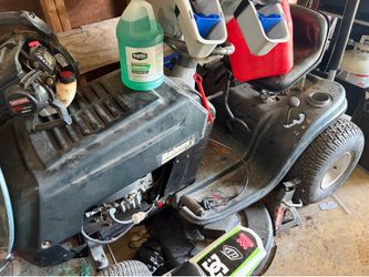 Riding lawnmower