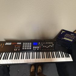 Akai MPK Road 88 USB Midi Keyboard Controller, 88-Key