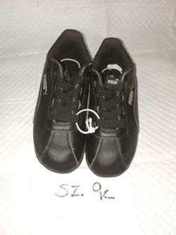 "PUMA" Child Sneakers (Nearly New)***Price Lowered*** NOW $19.99