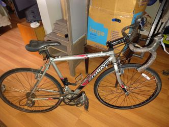 Redline conquest sport 24 speed road bike