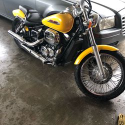 Honda Shadow Spirit 