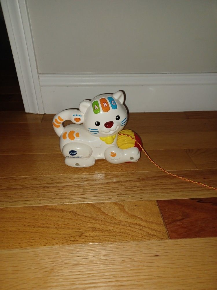 Vtech Pull & Sing Kitten Toy