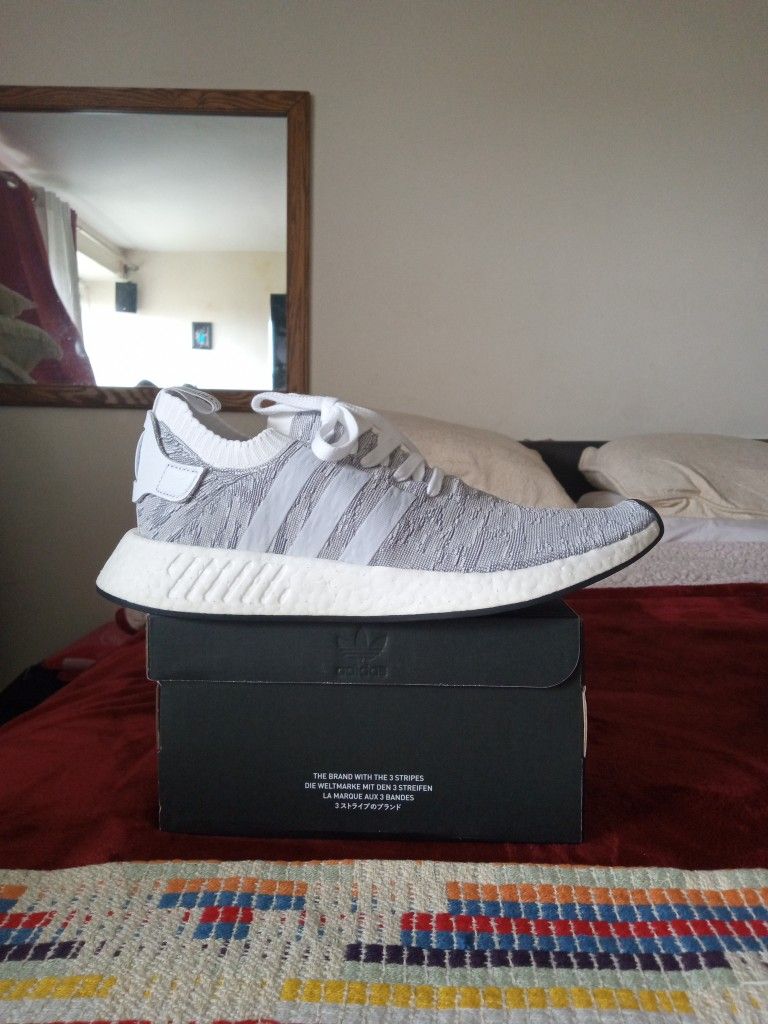 adidas gazelle silver green womens Adidas Originals NMD_R2 Primeknit Men's Shoes Pink/Pink/Core Black main image 0
