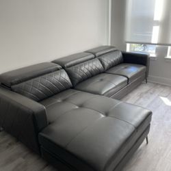 Via Sorrento Granite 2-Piece Sectional w/ Chaise – Rooms To Go