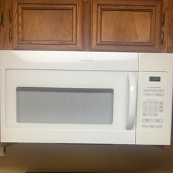 GE Hot Point 6.1 Cu Ft Over the Range Microwave 