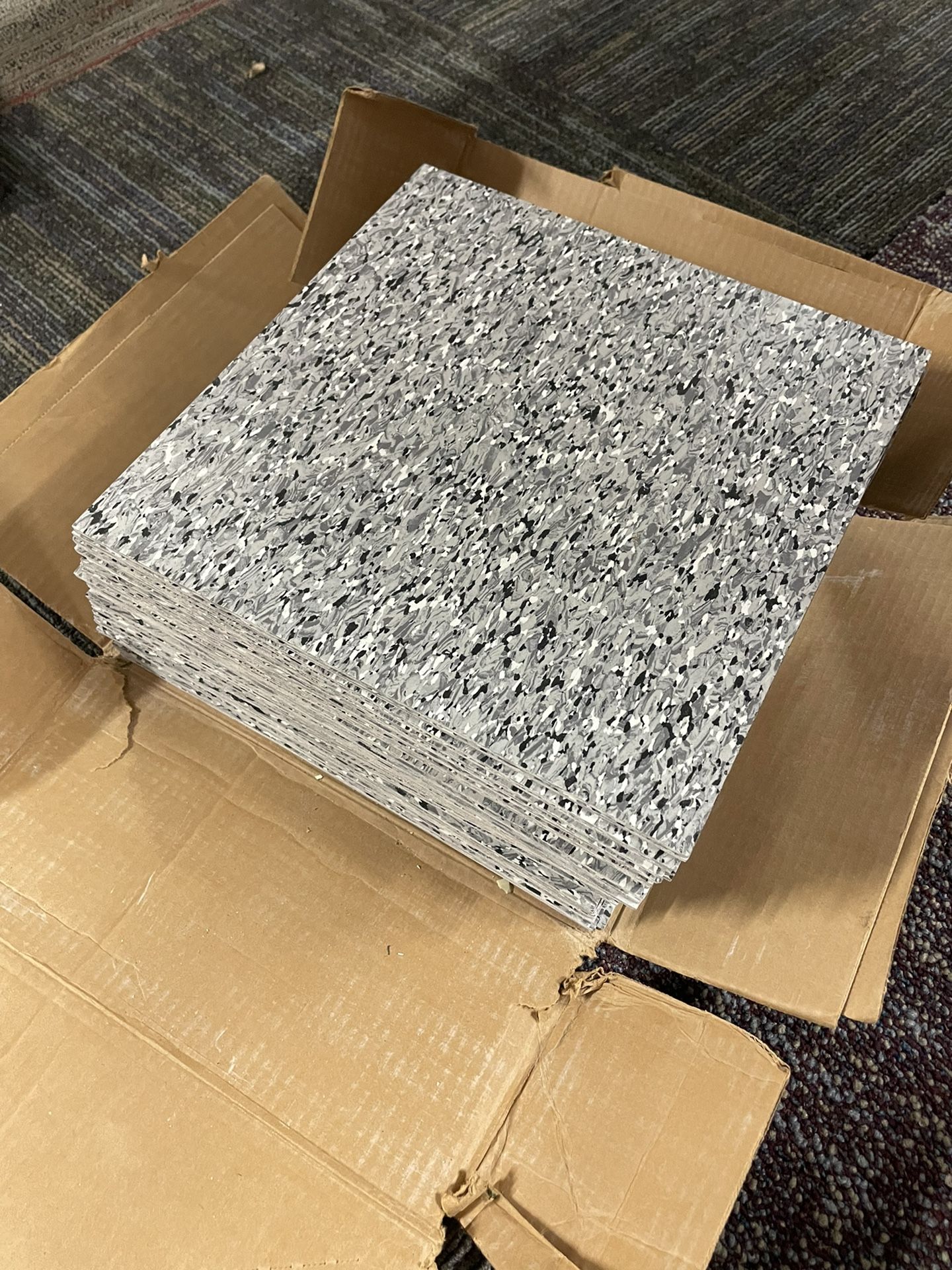 (NEW) Vinyl Flooring 12x12 Tarkett/Azrock