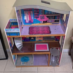 Barbie Doll House 