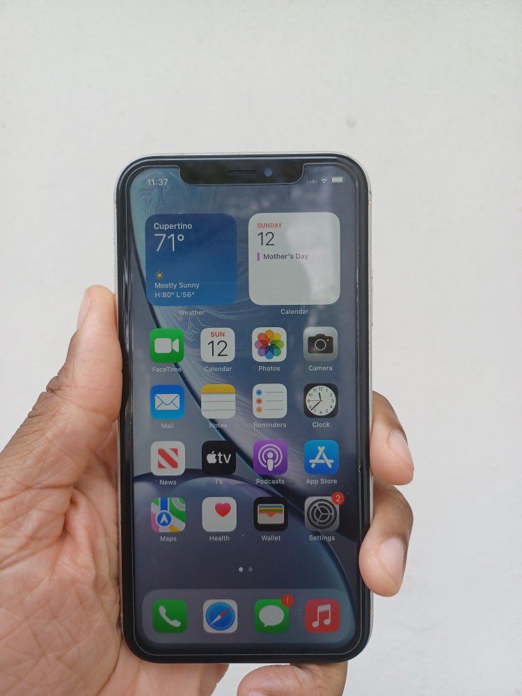 iPhone XR 64gb - Unlocked - White - Fair Condition NO Face ID