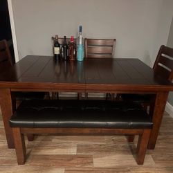 Dining Room Table 