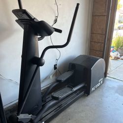 Elliptical True 600  