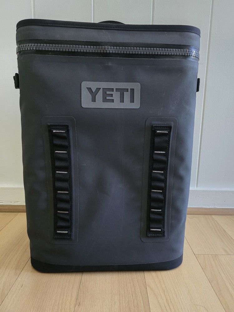 Yeti Hopper Backflip 24 Cooler Backpack