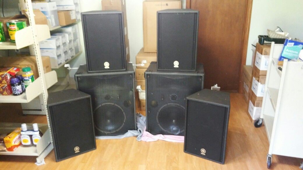 4 Yamaha Stage Speakers, 2 ModelS3115HT, 2 Model C112VA