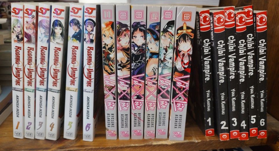 18 Manga Books lot, Rosario Vampire, Val X Love, & Chibi Vampire