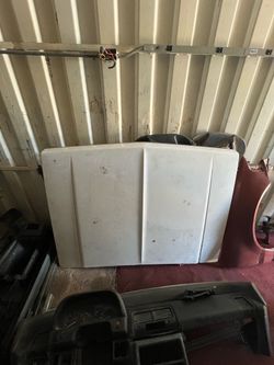 90 Chevy s10 4x4 blazer hood, taillights, 5th spare tire wheel rack