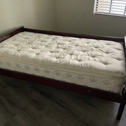 Twin Bed Frame/Mattress