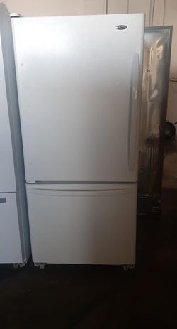 Amana Bottom Freezer White Refrigerator
