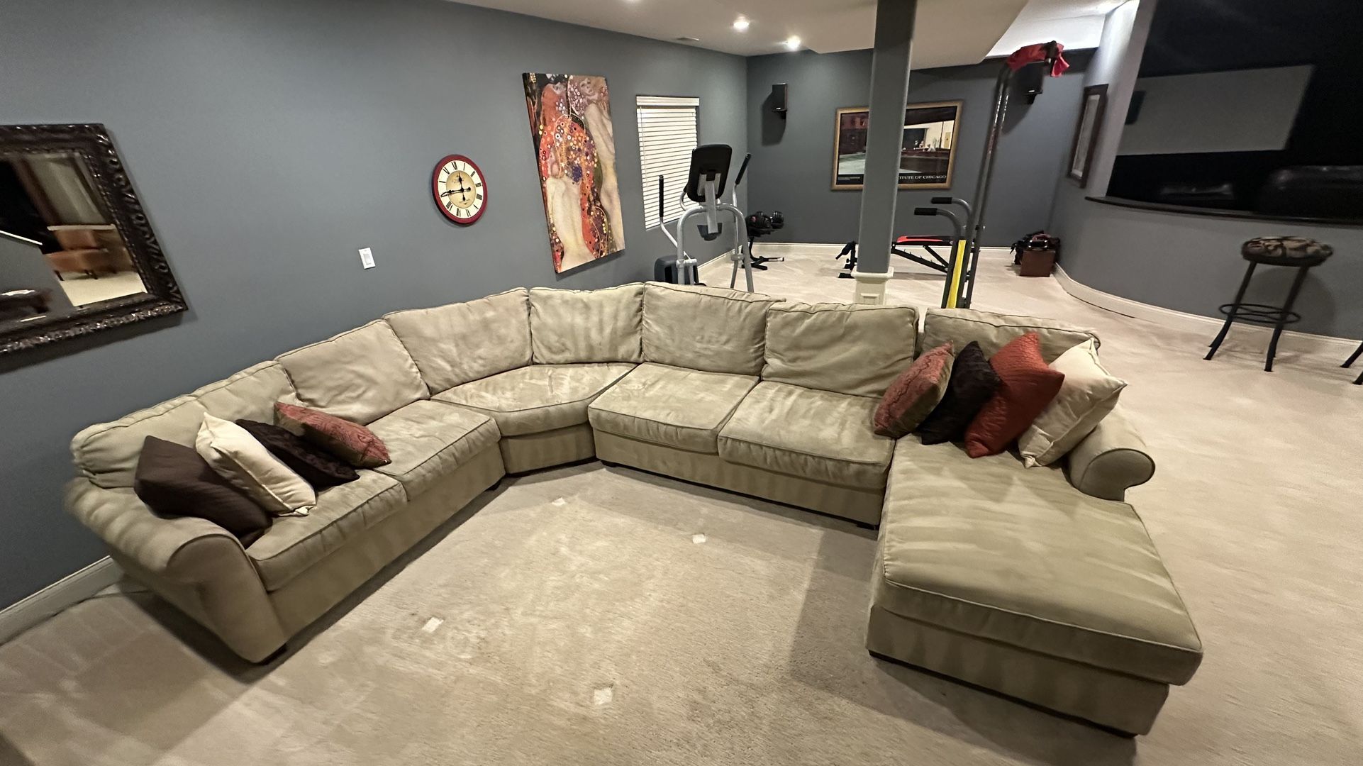  Large Sectional with Ottoman 