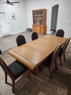 Dinning table for 6