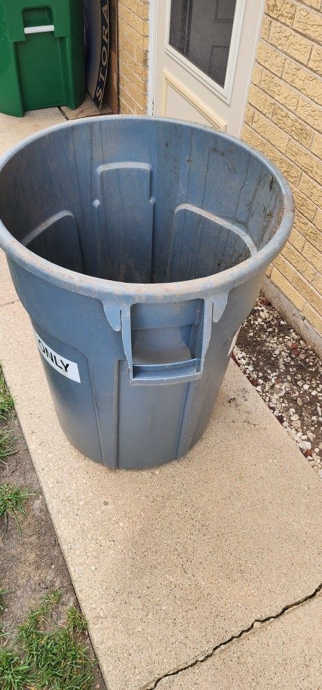 Brute 44 Gallon