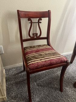 Antique Mahogany Lyre-Back Side Chair