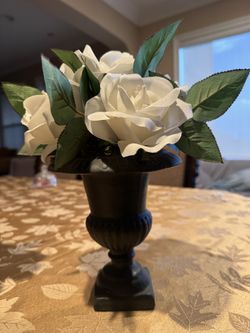 Vintage, Pair of decorative white rose arrangements
