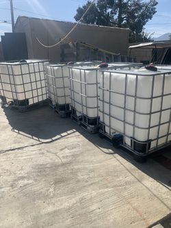 250 Gallon Water Tank 