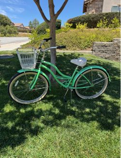 Woman Beach Cruiser Tahiti
