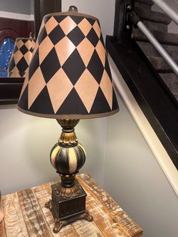 Table lamp