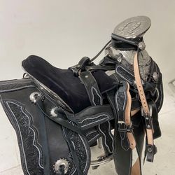 Nueva Montura De Cuero Cinceleada 