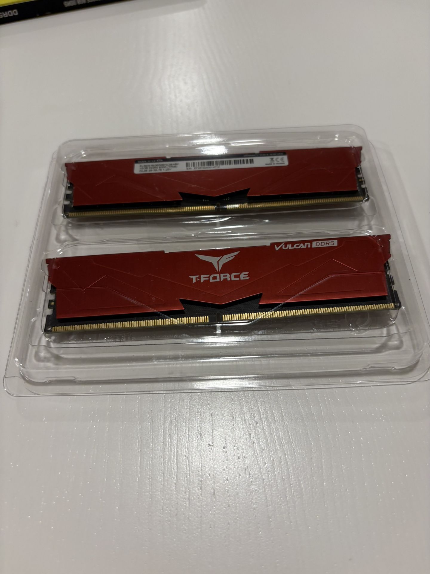 TeamGroup T-Force Vulcan DDR5 32GB (2x16GB) 6000MHz - NEW