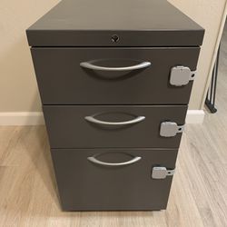 Metal 3 drawer Mobile File Cabinet