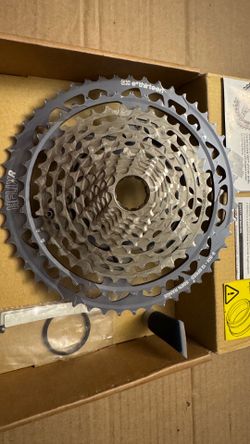 E*thirteen Helix Race 12-Speed Cassette Gray
