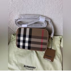 Burberry - Small Bag 