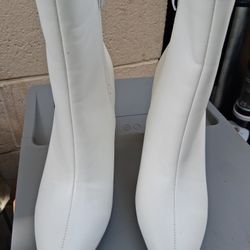 Ulani Pointy Toe Bootie (Women) size 36 us 6