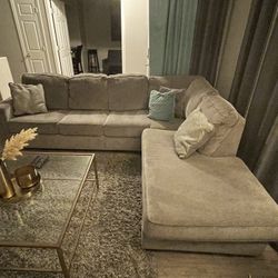 Gray Sectional Couch 