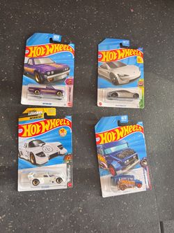 Hot Wheels 4-Car Lot ā Datsun 620, Tesla Roadster, Legends Tour & HW Mail