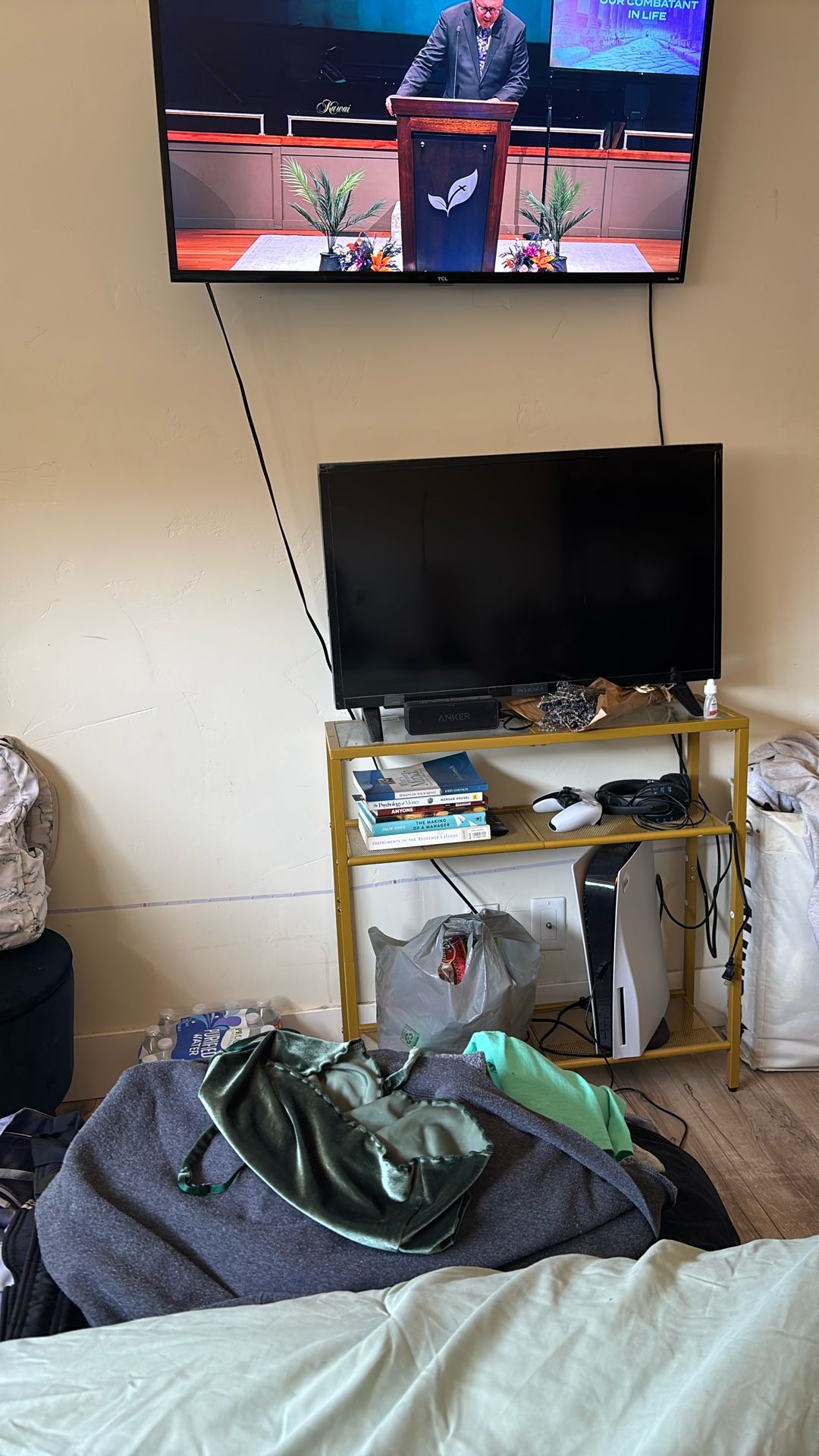 32 in Smart TV Monitor for Gaming