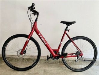 Like New Trek Verve 2 Disc Size XL  $400 FIRM