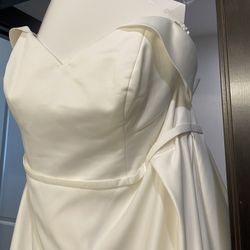 Wedding Gown, Plus Size