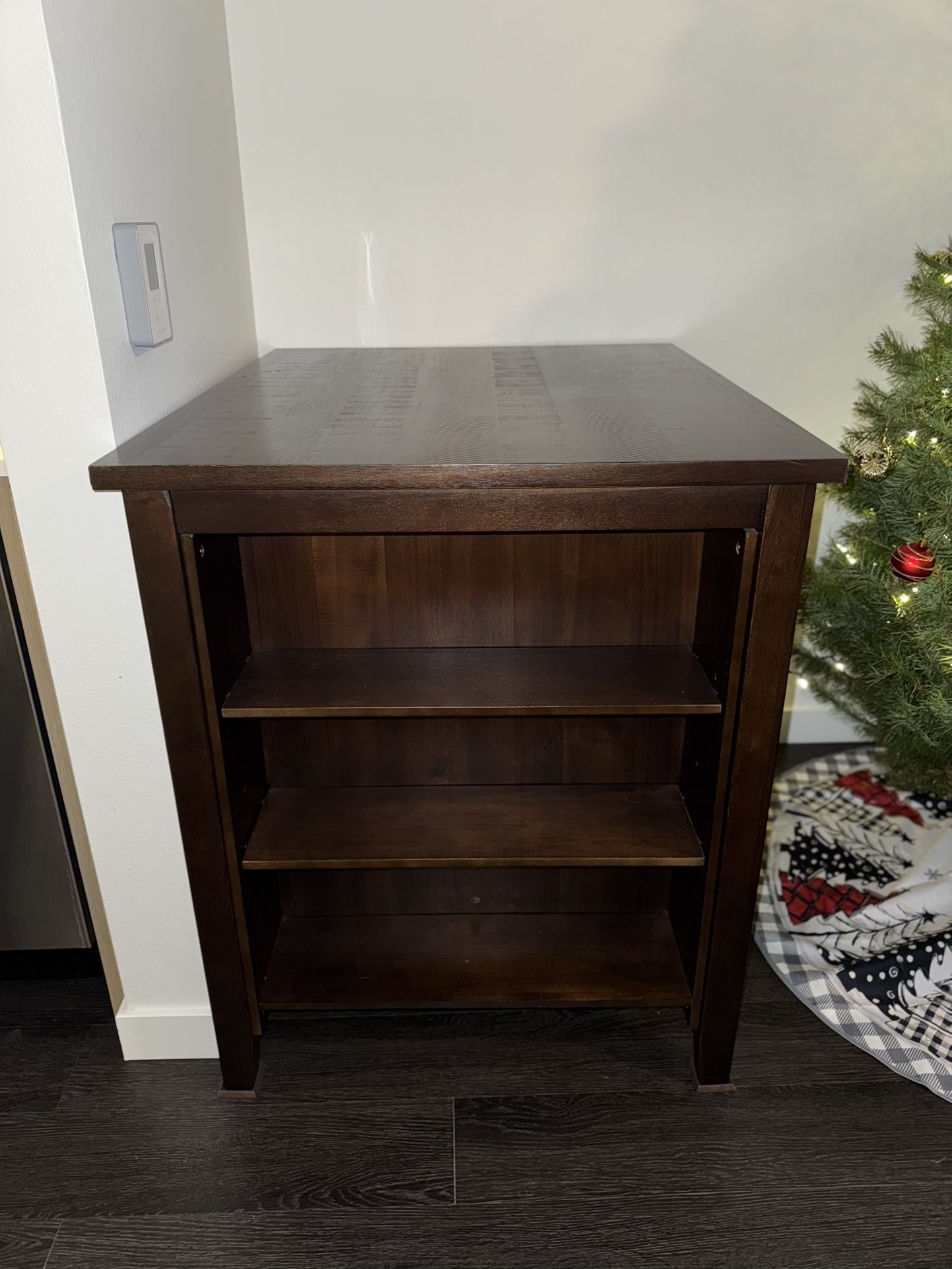 Bar Height Table With 2 Chairs