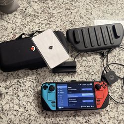 Steam Deck 1TB Oled W/ Dock and original carry case